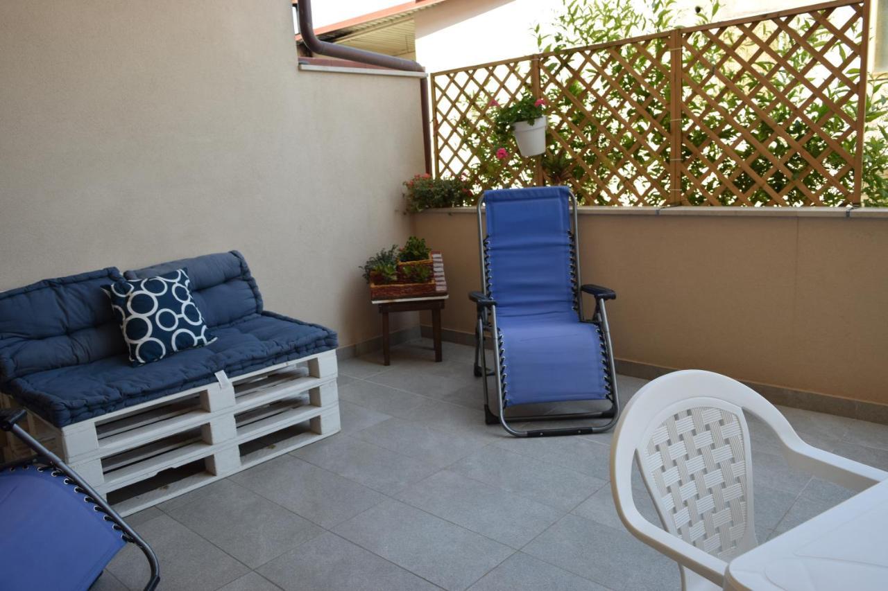 Casa Vacanze Lombardo Santa Teresa Di Riva Buitenkant foto