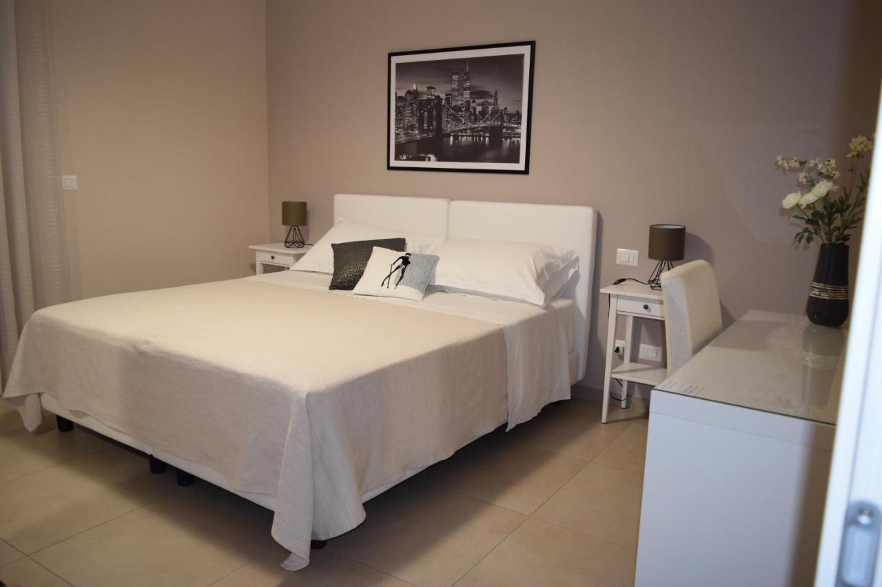 Casa Vacanze Lombardo Santa Teresa Di Riva Buitenkant foto