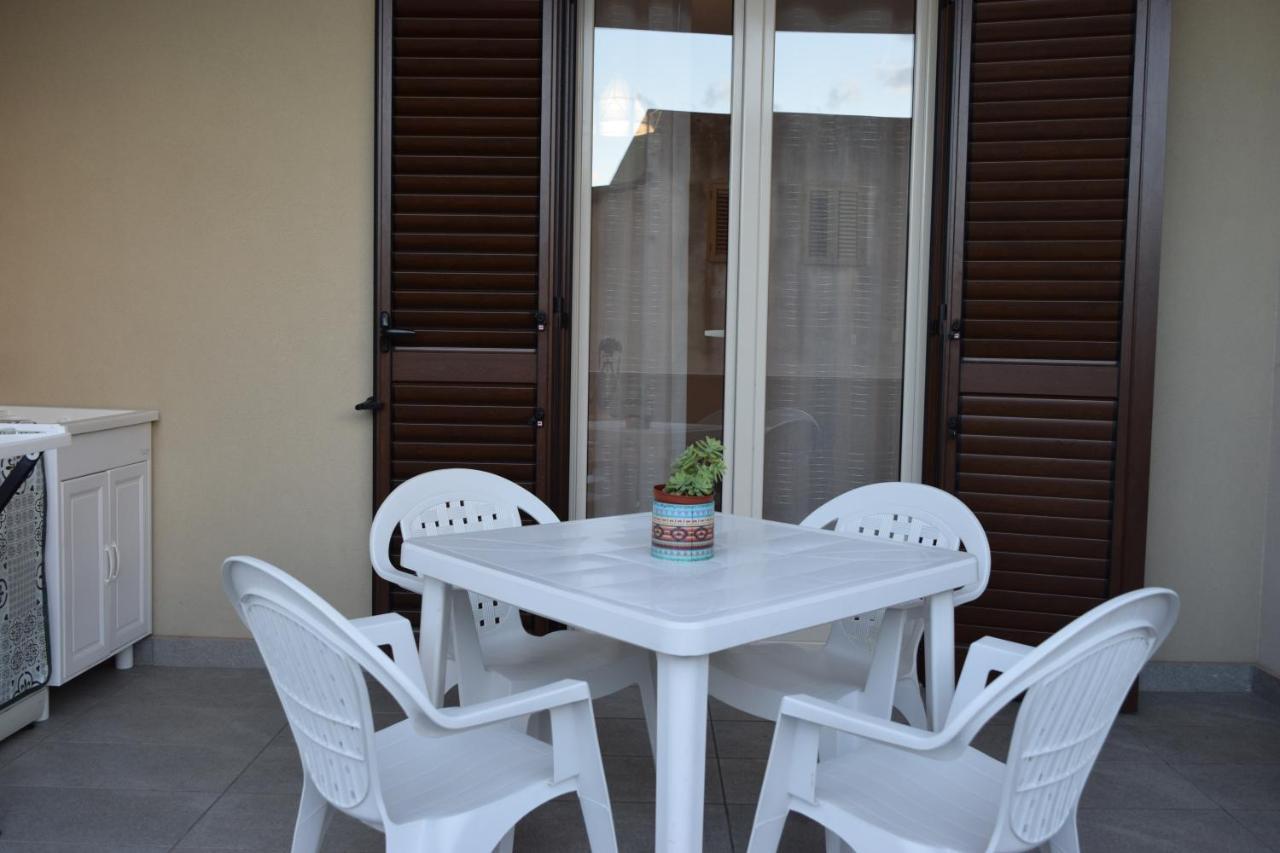 Casa Vacanze Lombardo Santa Teresa Di Riva Buitenkant foto