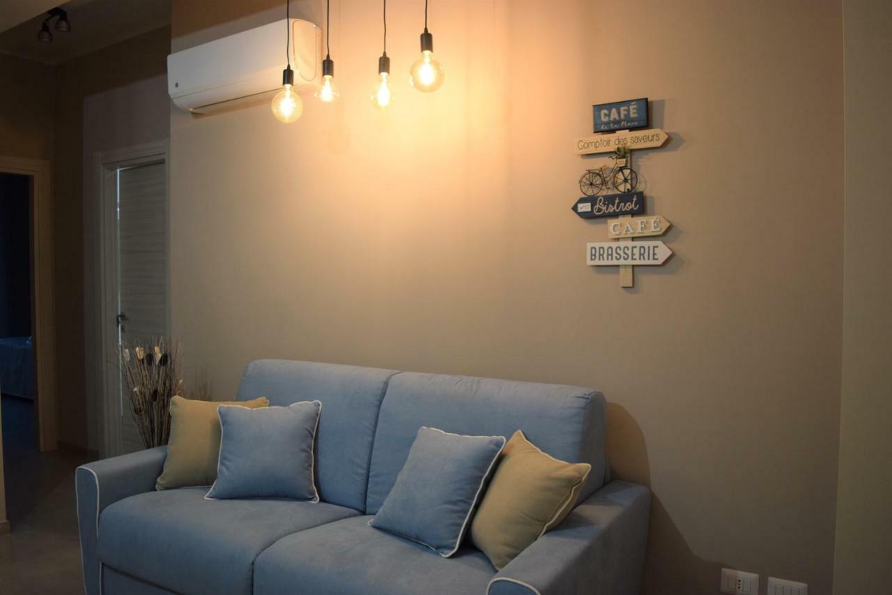 Casa Vacanze Lombardo Santa Teresa Di Riva Buitenkant foto