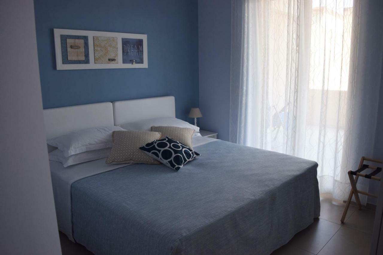 Casa Vacanze Lombardo Santa Teresa Di Riva Buitenkant foto