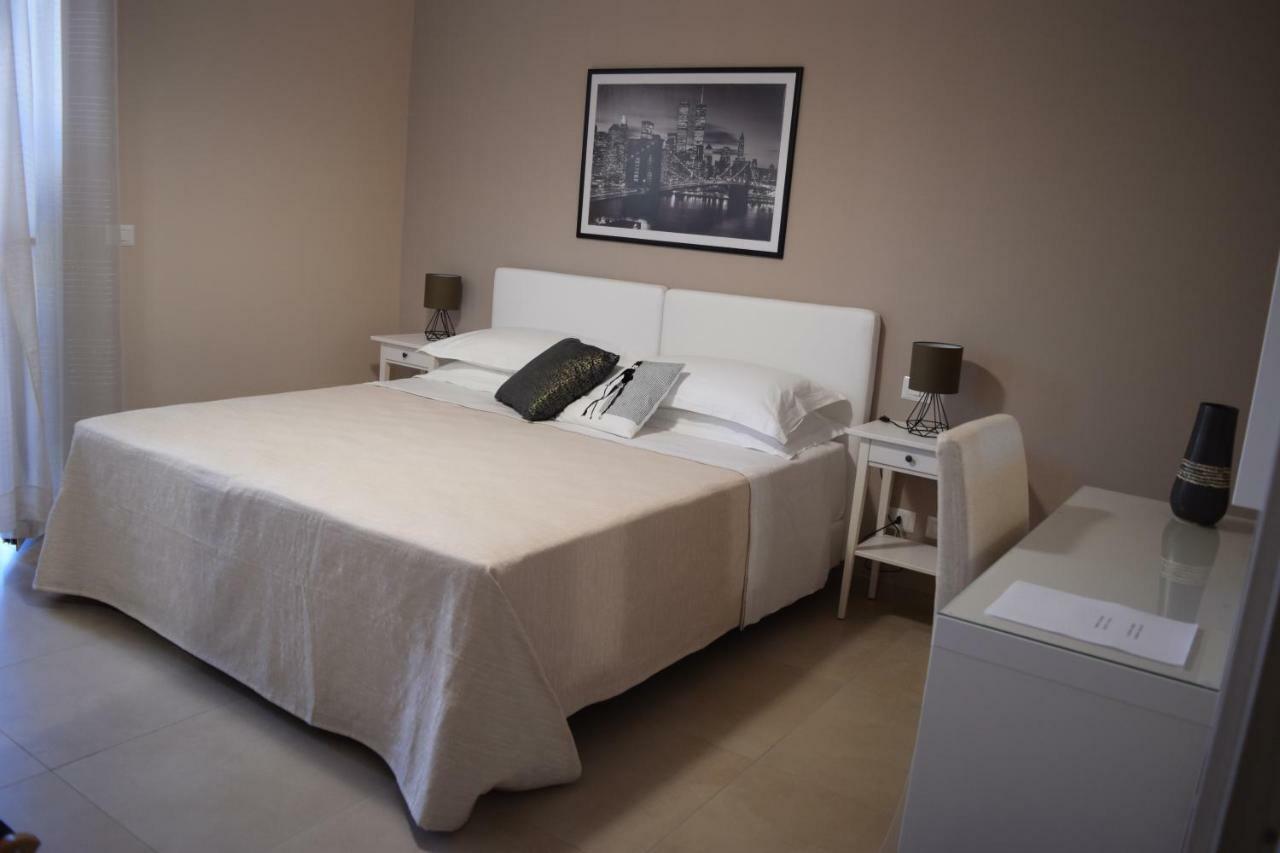 Casa Vacanze Lombardo Santa Teresa Di Riva Buitenkant foto